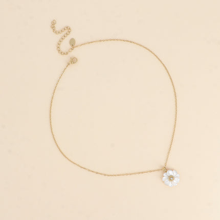 Collier - fleur en pierre naturelle et oxyde de zirconium