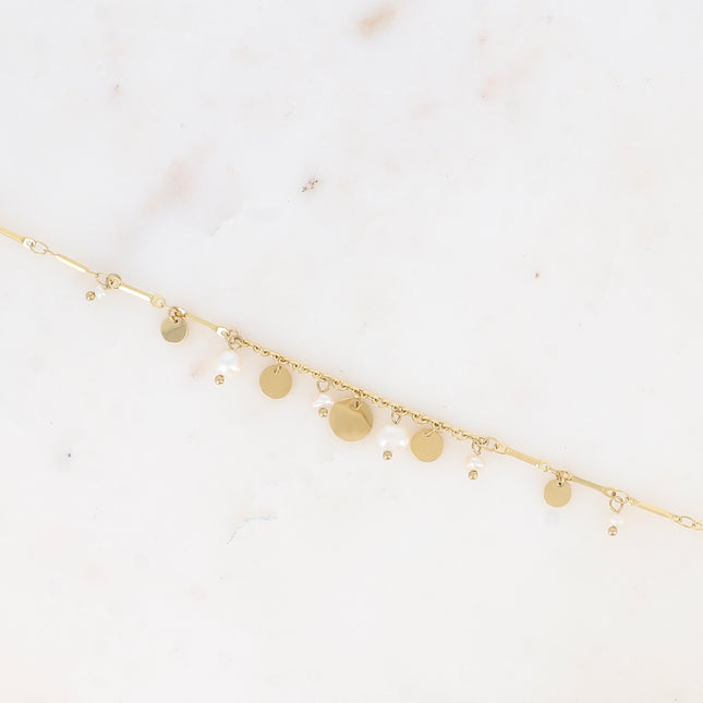 Bracelet - maillons longs, perles d'eau douce et pampilles rondes