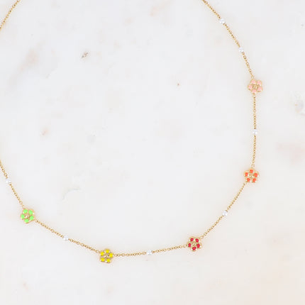 Collier - perles de résine blanche, petites fleurs émaillées