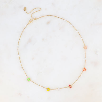 Collier - perles de résine blanche, petites fleurs émaillées