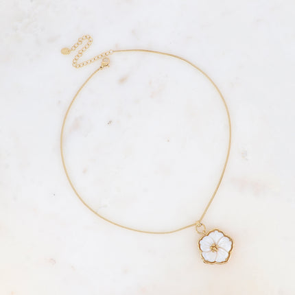 Necklace - mother-of-pearl flower