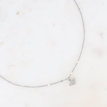 Collier - maille forçat alternée plate, pendentif petite abeille