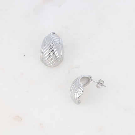 Stud earrings - grooved piece, curved oval