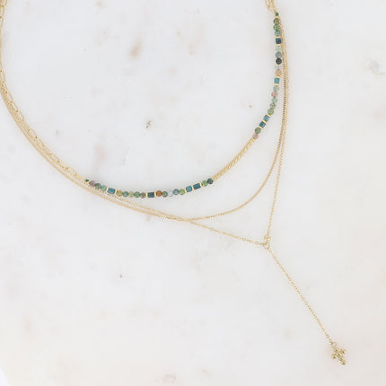 Collier 3 rangs - pierres naturelles avec tube strié, maille fine gourmette, forçat style Y avec croix