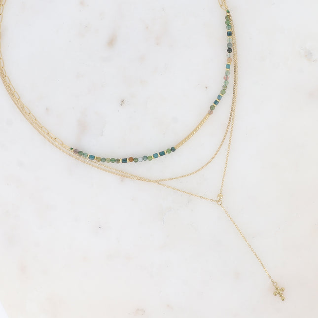 Collier 3 rangs - pierres naturelles avec tube strié, maille fine gourmette, forçat style Y avec croix