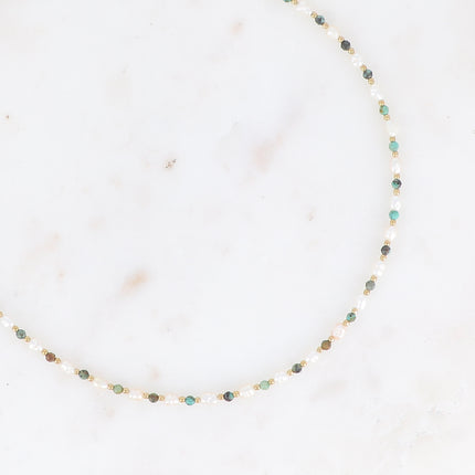 Collier Alana - ras de cou, perles d'eau douce et pierres naturelles