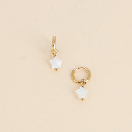 Mini créoles - étoile nacrée blanche