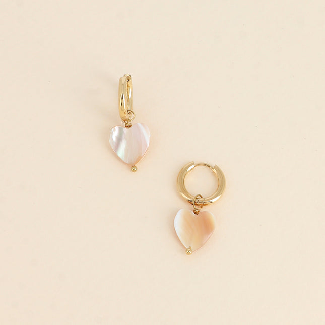 Mini créoles - coeur nacré beige