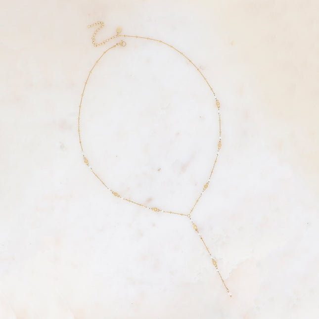 Collier Y - pièces rondes avec étoiles gravées et perles d'eau douce