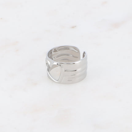 Bague - anneau martelé avec coeur ajouré