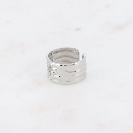 Bague - anneau martelé avec croix religieuse ajourée