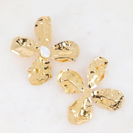 Boucles puces XL - pièce en forme de fleur avec perle de résine