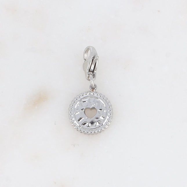 Charm Tini - médaillon rond martelé et coeur ajouré