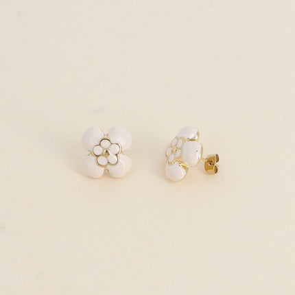 Boucles puces - motif fleur bombée en émail