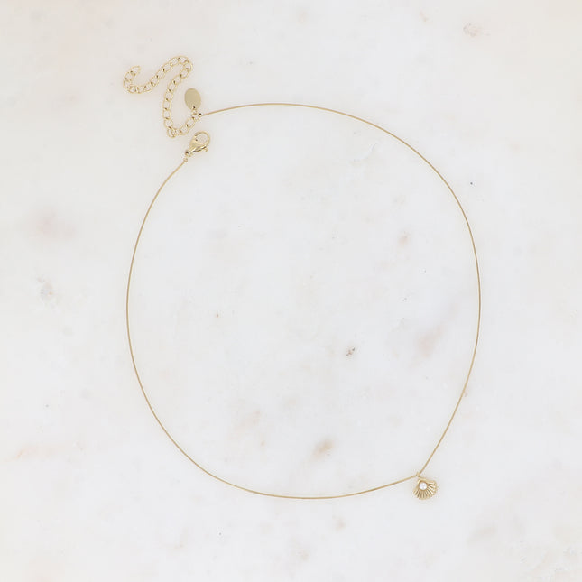 Necklace - fine snake-type chain with small seashell pendant and white resin bead