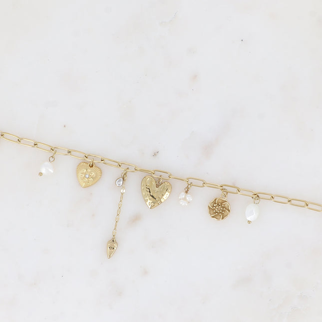 Bracelet Bethany - maille ovale avec breloques (coeurs, fleur, étoiles, perles d'eau douce, pâtes de verre et cristaux)