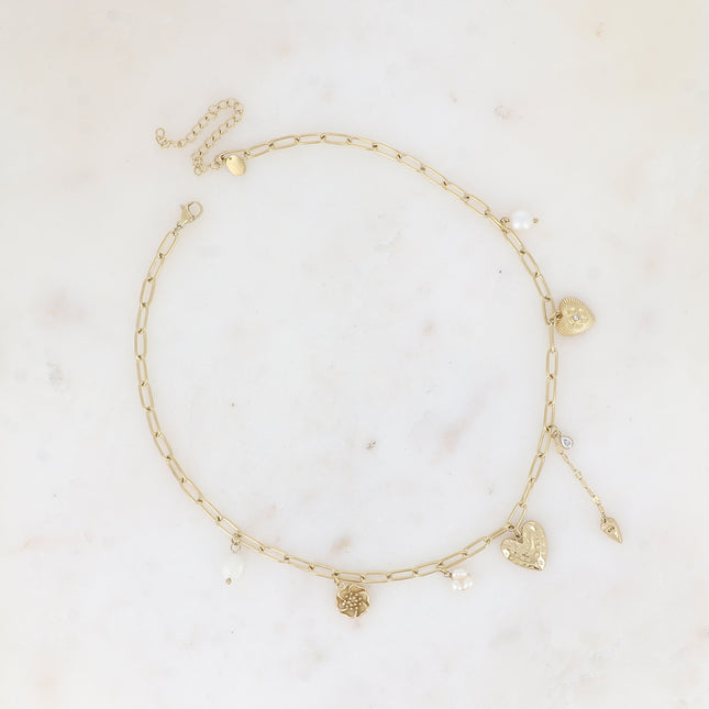 Collier Bethany - maille ovale avec breloques (coeurs, fleur, étoiles, perles d'eau douce, pâtes de verre et cristaux)