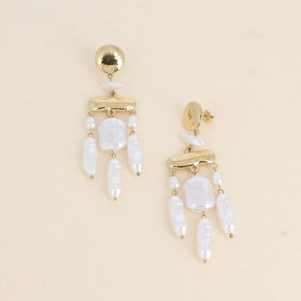 Aelysa drop earrings - textured pieces and white resin beads