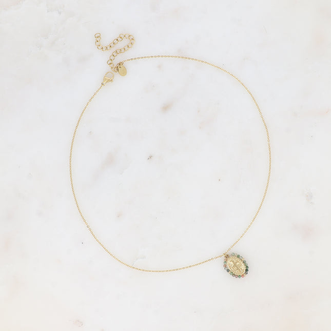 Collier - médaillon ovale croix religieuse et pierres naturelles