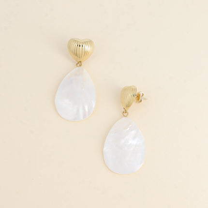 Dangle earrings - ribbed heart and pearly teardrop