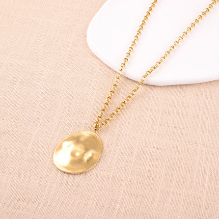 Collier Freya - grand pièce ondulée et brossée mat