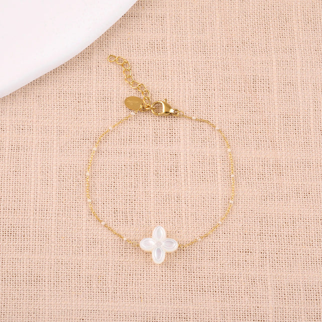 Bracelet - enameled mesh and mother-of-pearl clover pendant