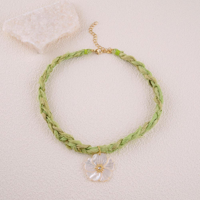 Collier en tissu tressé - fleur en pierre naturelle avec cristal