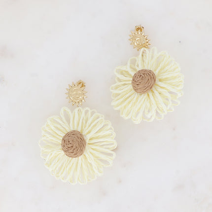 Boucles pendantes Ondalya - pièce éclipse avec fleur en raphia synthétique