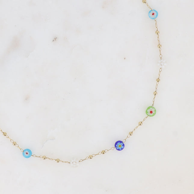 Collier fin - chaîne à boules avec pampilles rondes en résine aux fleurs