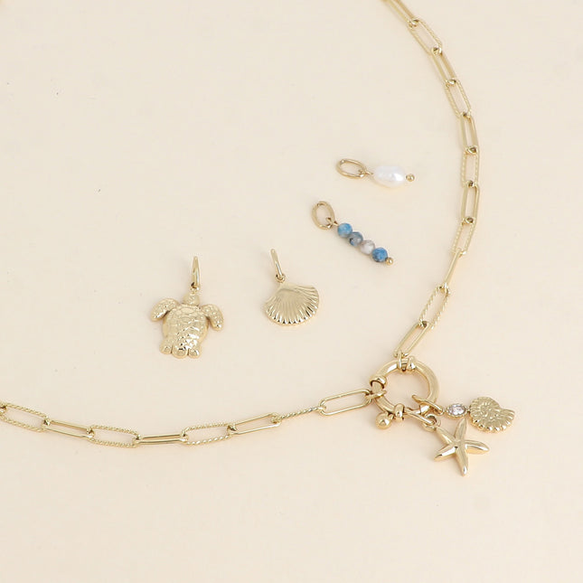 Cartelette SUMMER VIBES Collier et 6 pendentifs (coquillage escargot et étoile de mer)