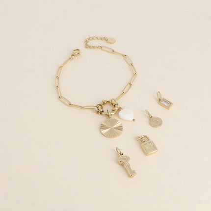 Cartelette CARPEDIEM Bracelet et 6 pendentifs (rosace et coeur nacré)