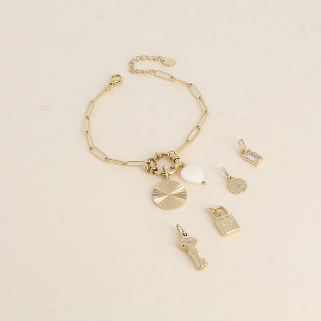 Cartelette CARPEDIEM Bracelet et 6 pendentifs (rosace et coeur nacré)