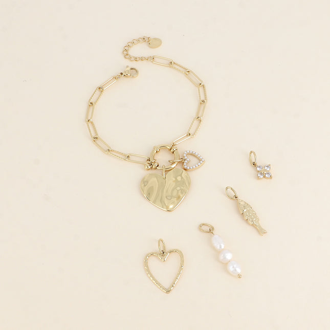 Card with LOVE Bracelet and 6 pendants (hearts)