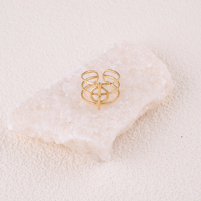 Wide Bao ring - 3 twisted rows and ring with vertical bar