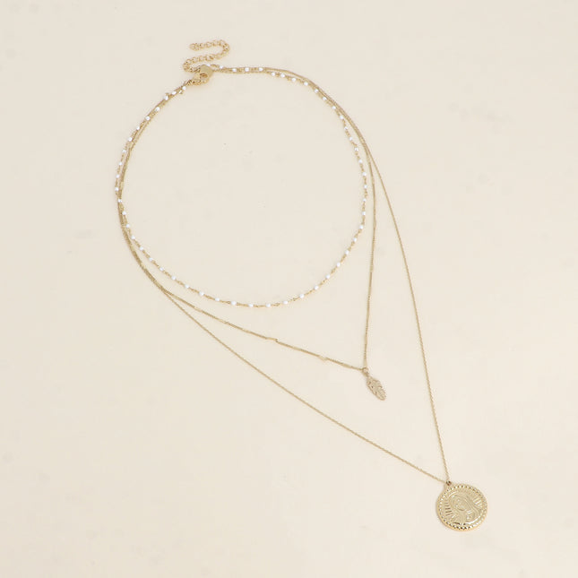 Collier - 3 rangs, maille émaillée, plume et médaillon de la Madone