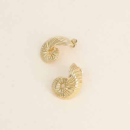 Boucles puces Alina - motif coquillage texturé