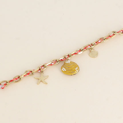 Bracelet - chaîne et cordon tressé, 3 pampilles (étoile de mer, coquillage émaillé et coquillage)
