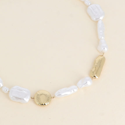 Collier sur câble Aelysa - pièces en résine blanche