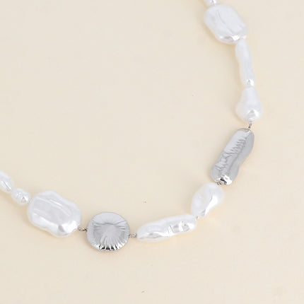 Collier sur câble Aelysa - pièces en résine blanche