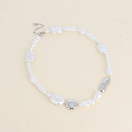 Collier sur câble Aelysa - pièces en résine blanche