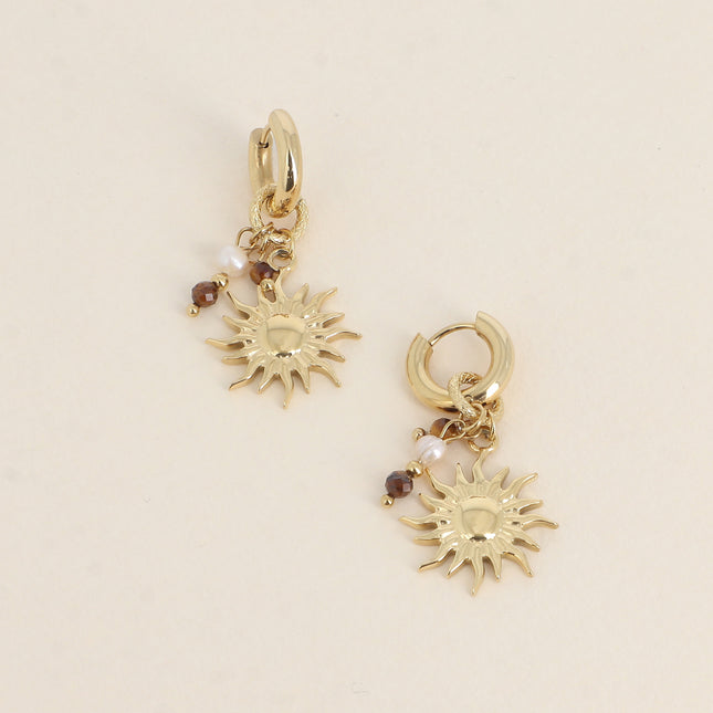 Créoles - pierres naturelles, perle d'eau douce et pendentif soleil