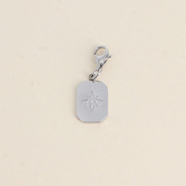 Charm - plaquette avec étoile en oxydes de zirconium