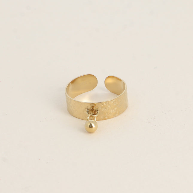 Bague - anneau martelé et pampille petite boule
