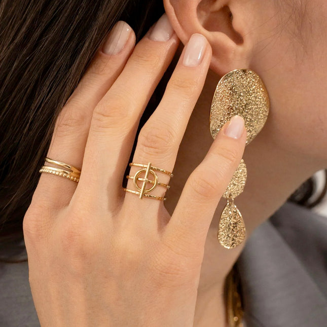 Wide Bao ring - 3 twisted rows and ring with vertical bar