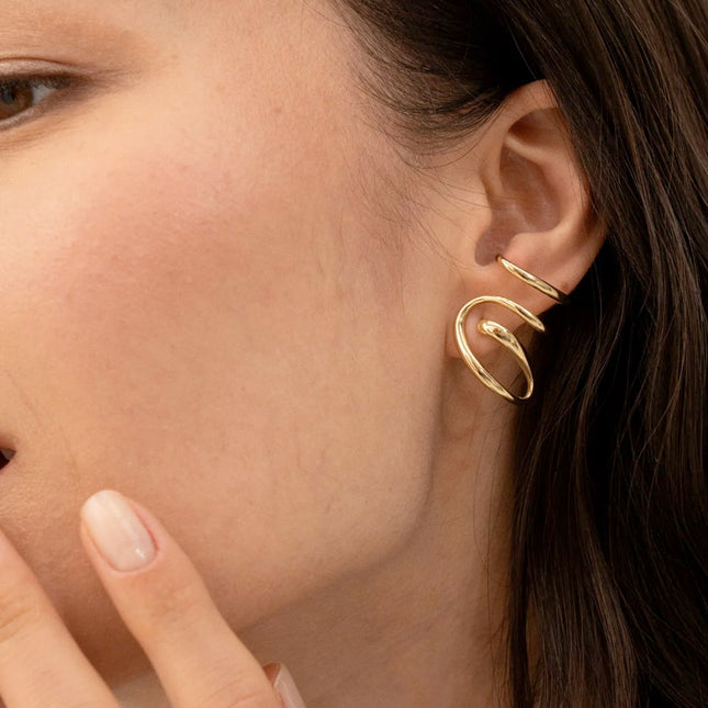 Siriana lobe cuff - wavy line