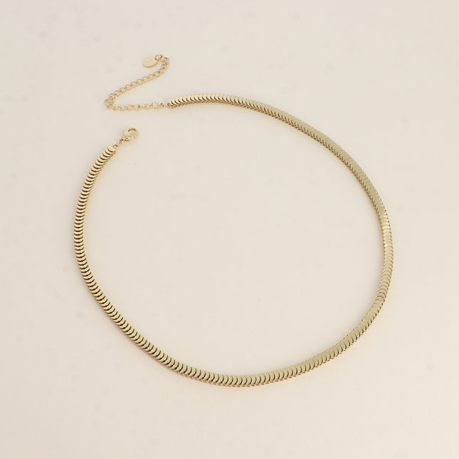 Necklace - scale-effect mesh