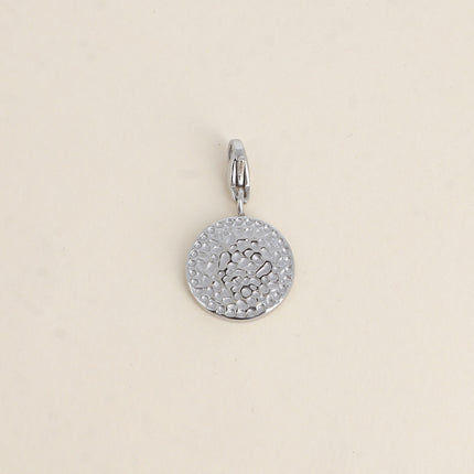 Charm - pièce ronde martelée