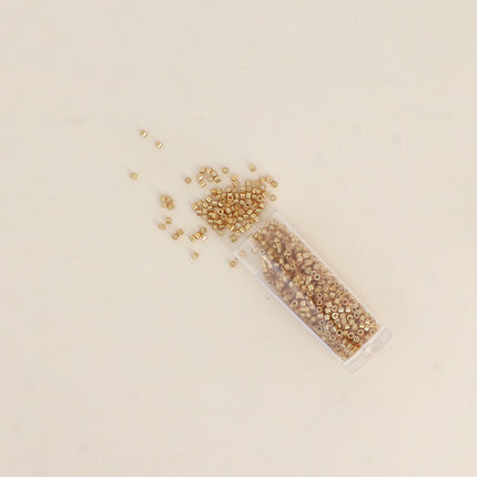 Lot de perles rocailles 2mm