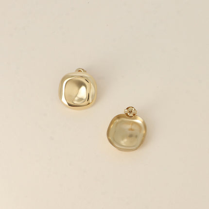 Stud earrings - curved square 2cm