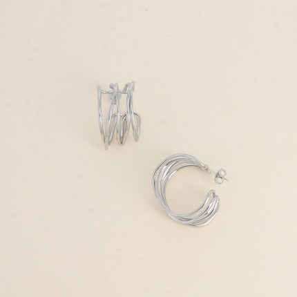 Aster hoop earrings - intertwined rings 26x28mm